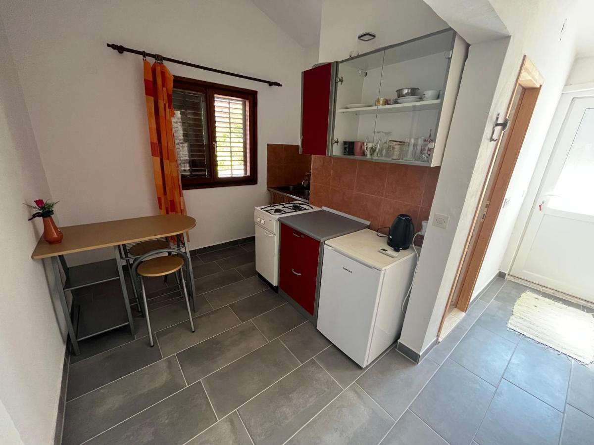 Apartments Peronja Jelsa Seafront Екстер'єр фото