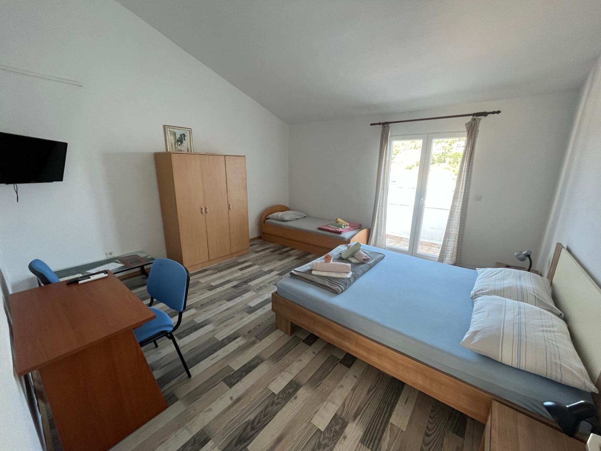 Apartments Peronja Jelsa Seafront Екстер'єр фото