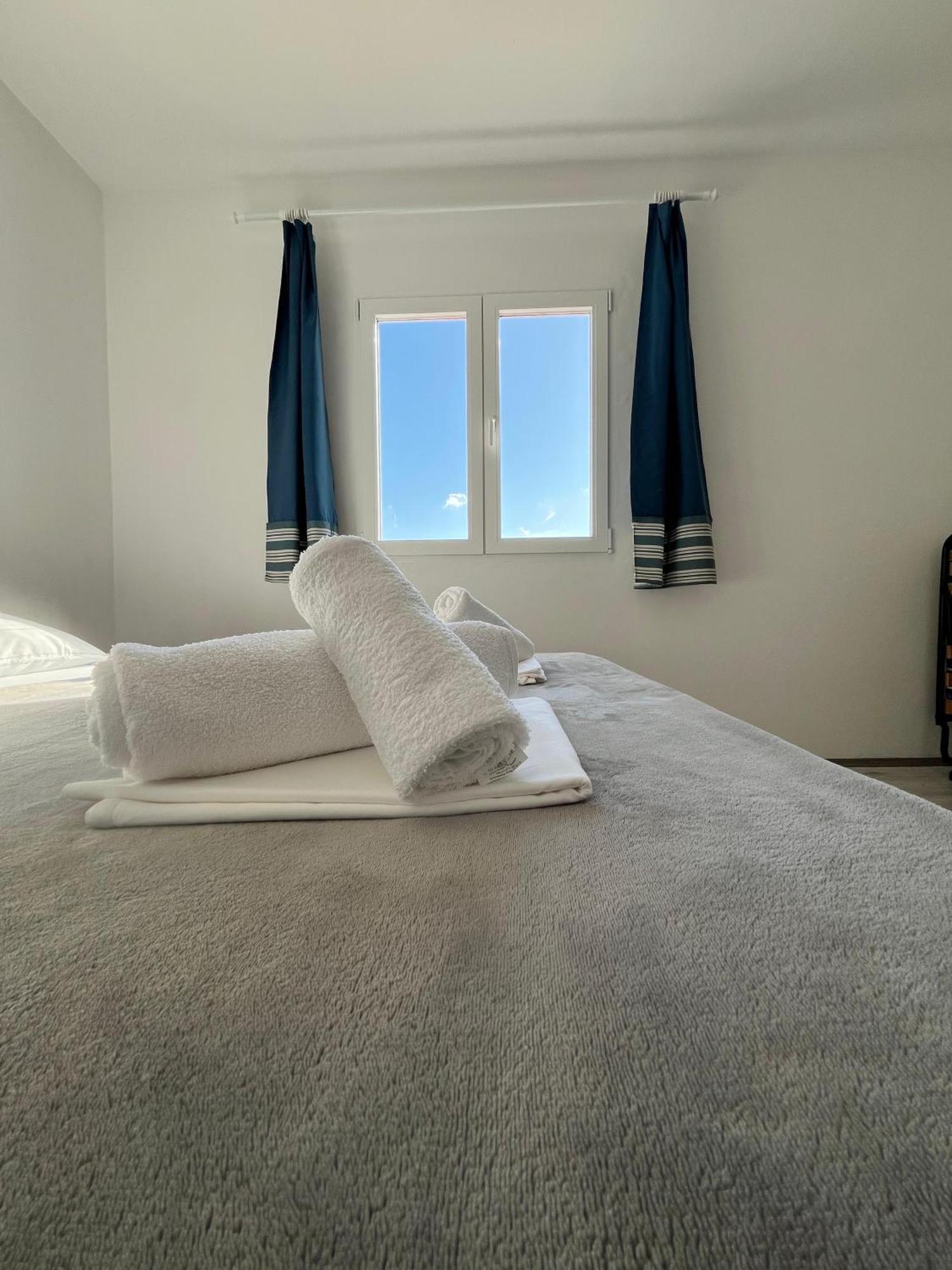Apartments Peronja Jelsa Seafront Екстер'єр фото
